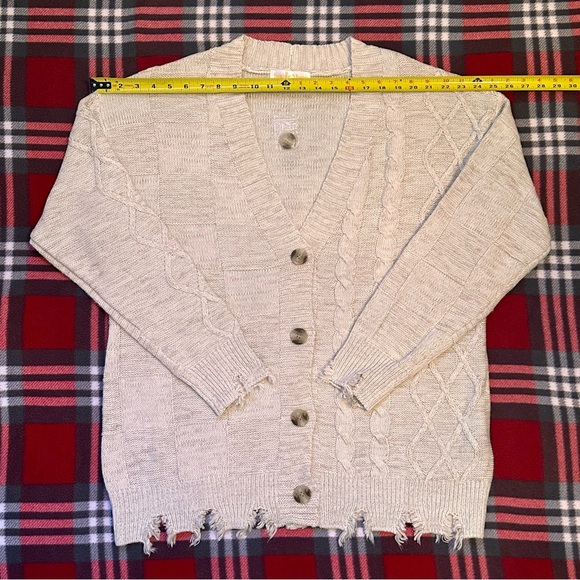 (#134) Sugar Moon 
Women’s Cardigan Sweater - Picture 6 of 11